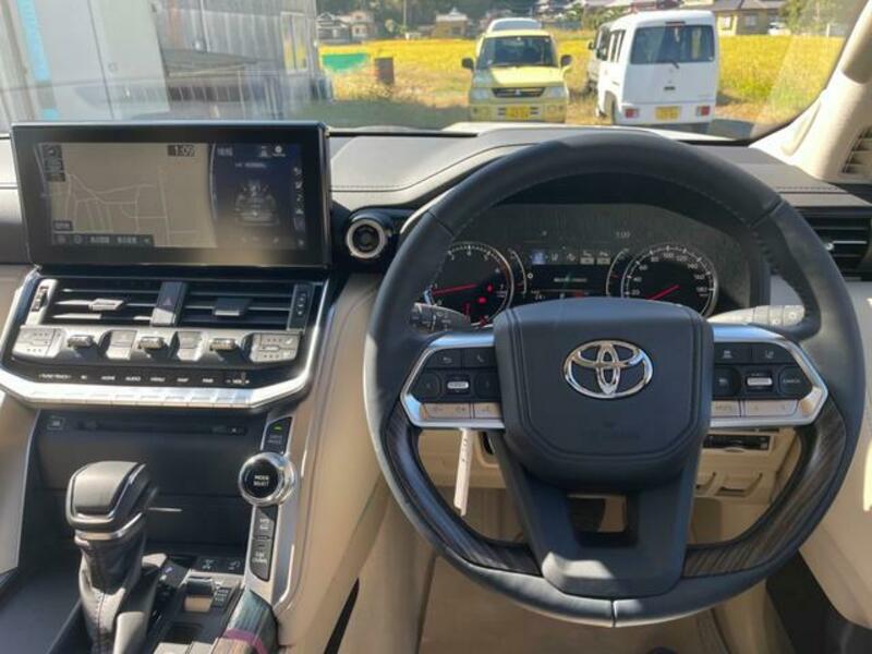 LAND CRUISER