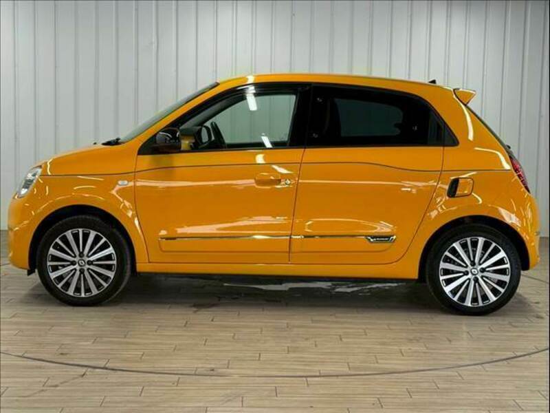 TWINGO