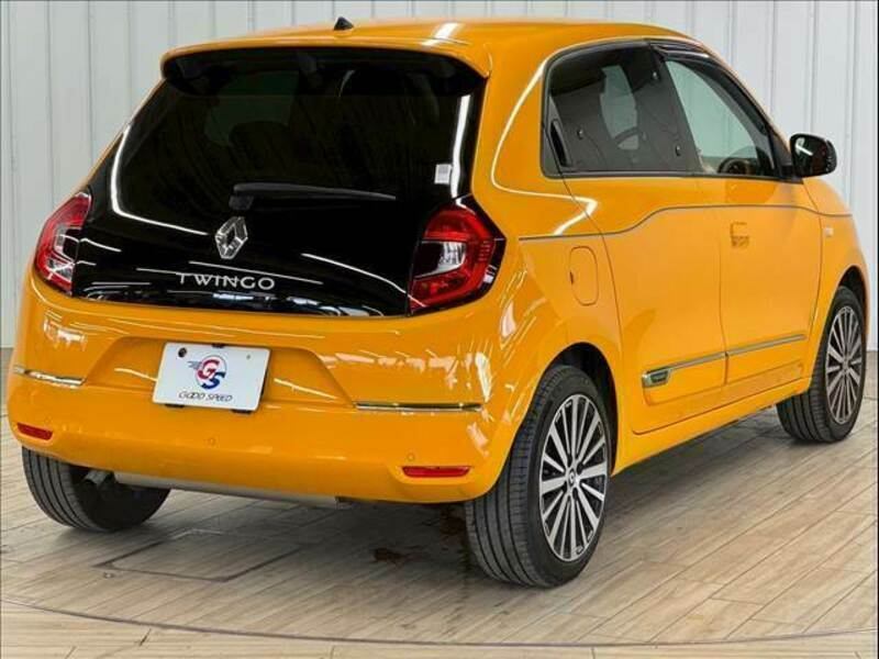 TWINGO