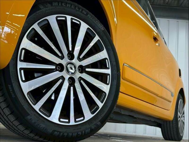 TWINGO