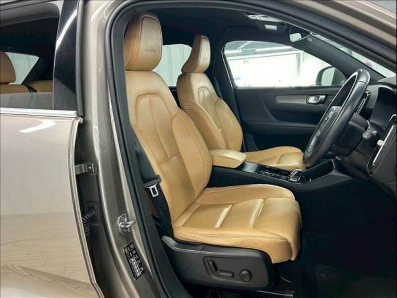 XC40
