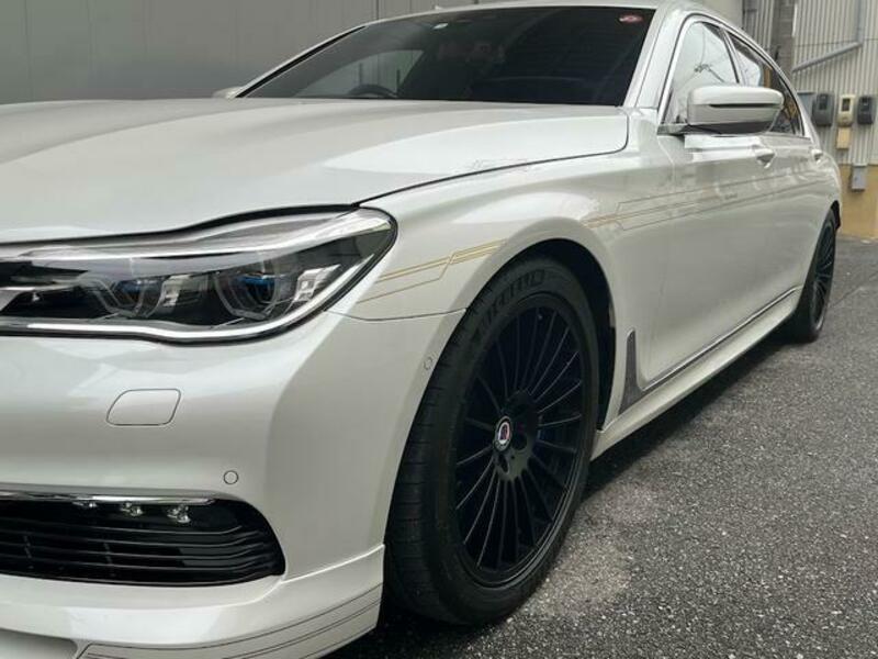 B7