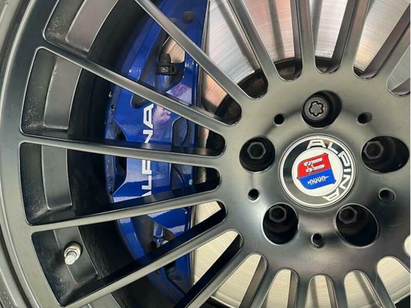 B7