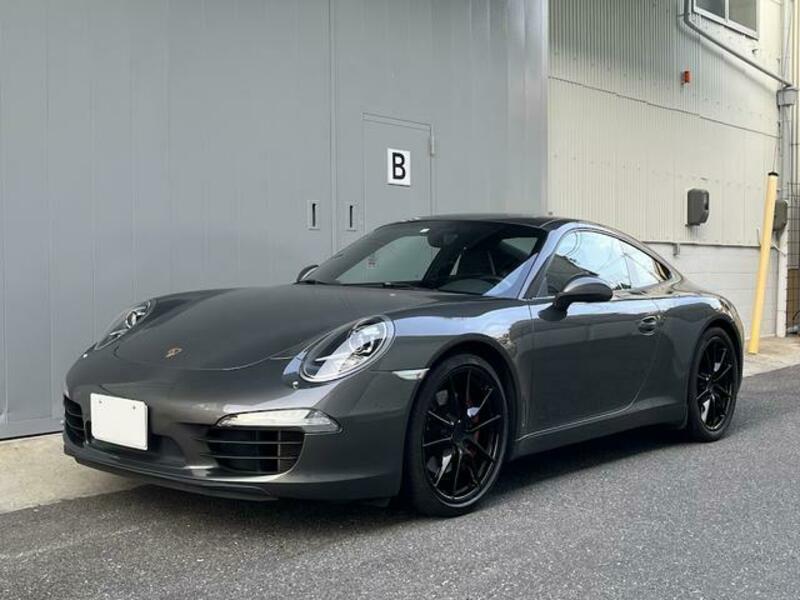PORSCHE 911