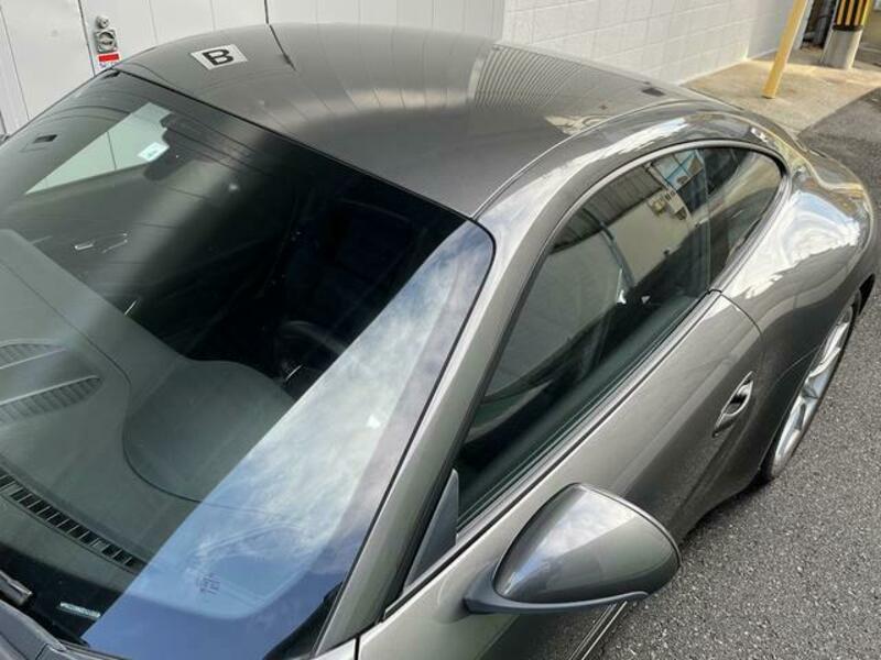 911