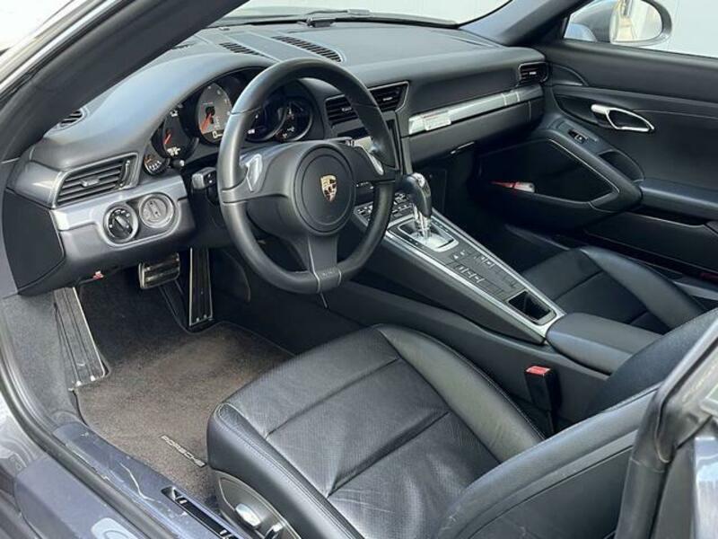 911