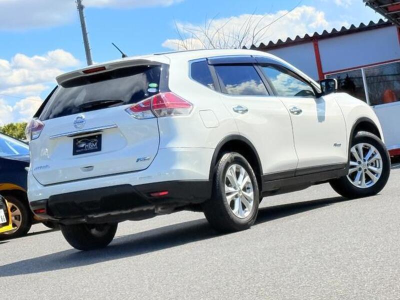 X-TRAIL