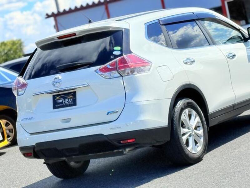 X-TRAIL