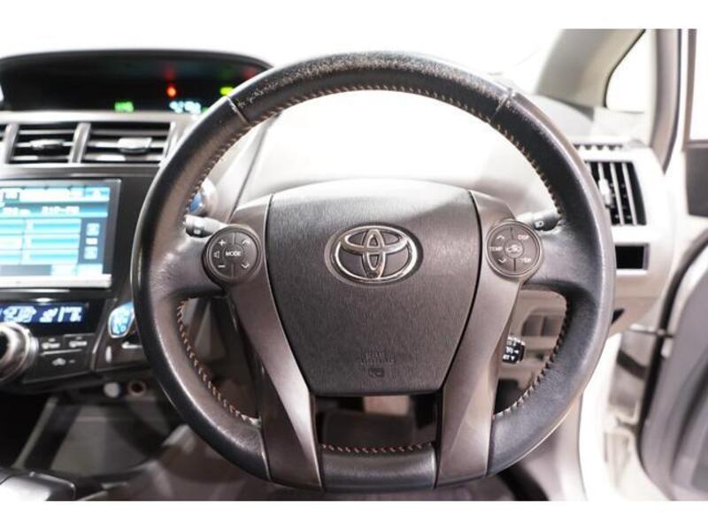 PRIUS ALPHA