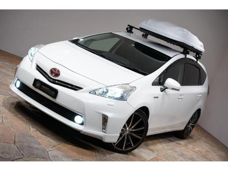 PRIUS ALPHA