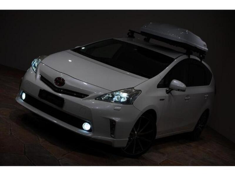 PRIUS ALPHA