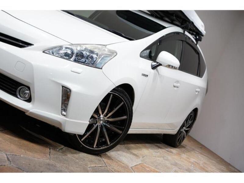 PRIUS ALPHA