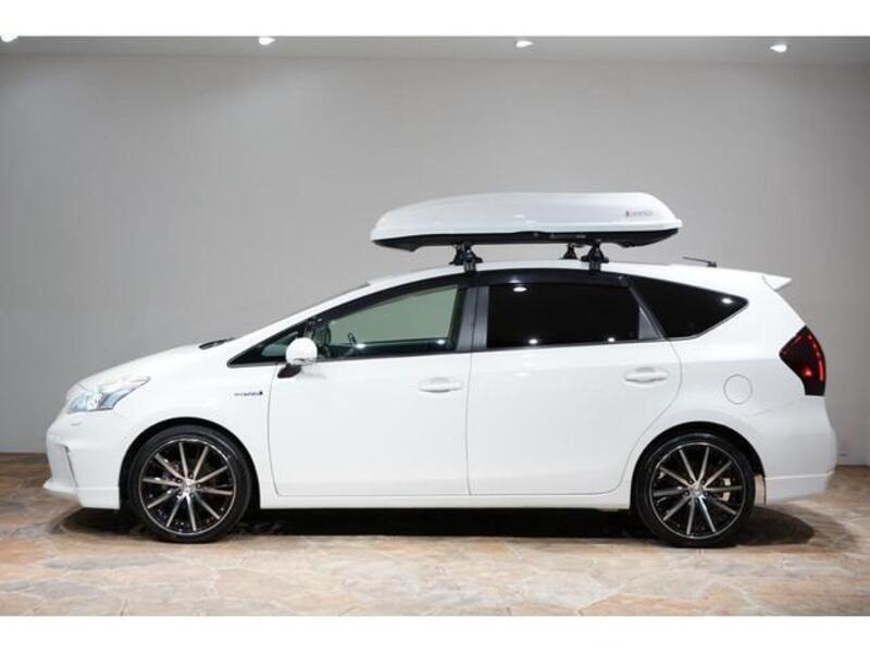 PRIUS ALPHA