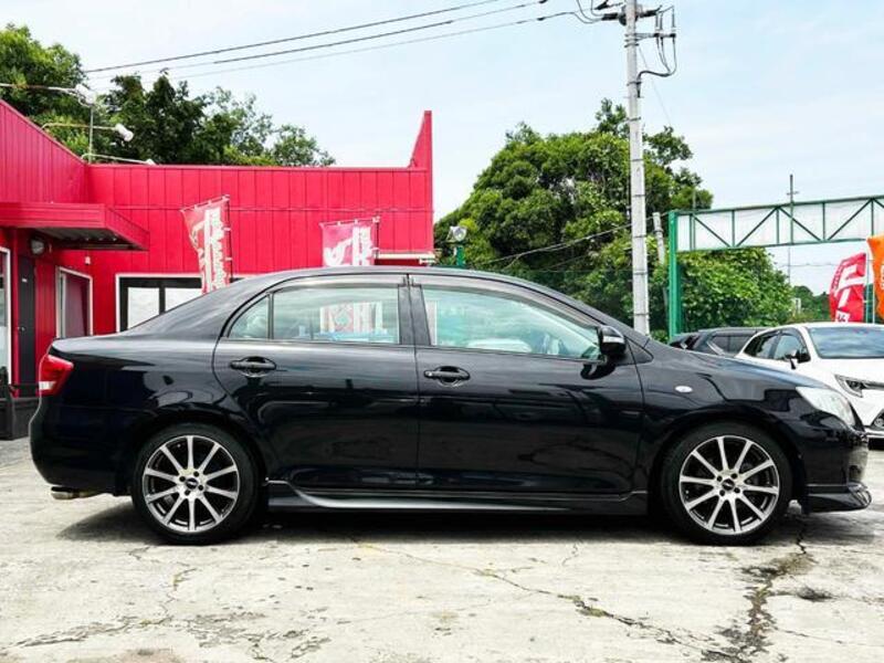COROLLA AXIO