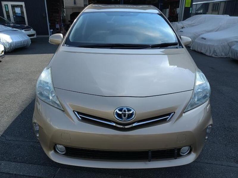 PRIUS ALPHA