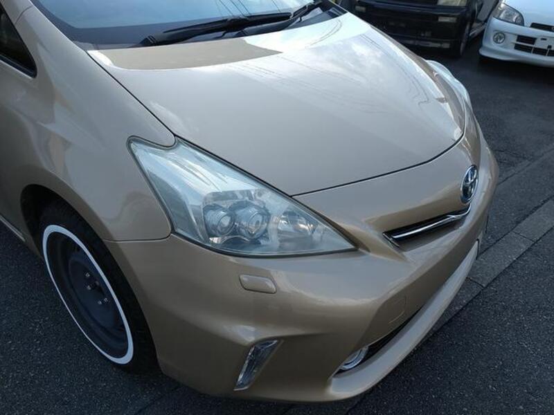 PRIUS ALPHA