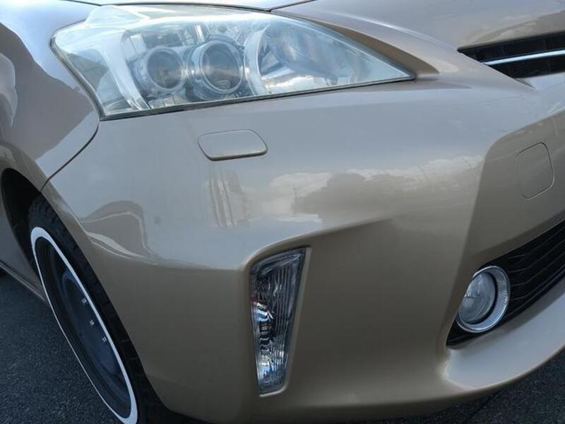 PRIUS ALPHA