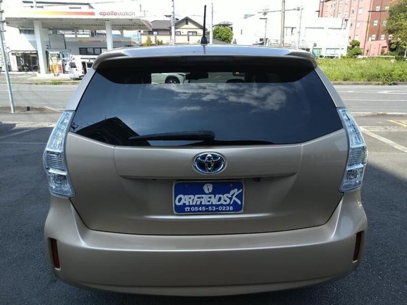 PRIUS ALPHA