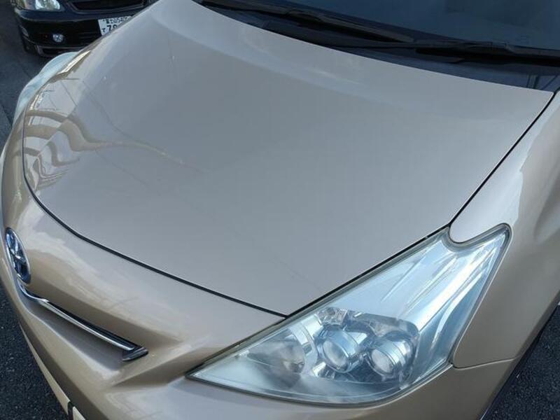 PRIUS ALPHA