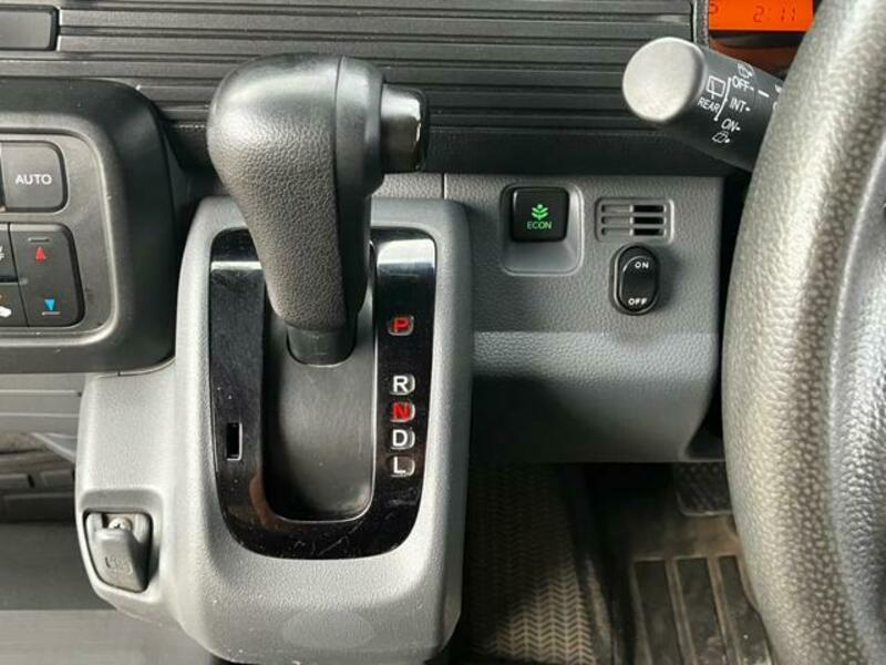N-VAN