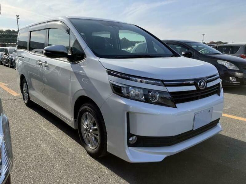 Used 2016 TOYOTA VOXY DBA-ZRR80G | SBI Motor Japan