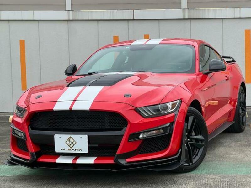FORD MUSTANG