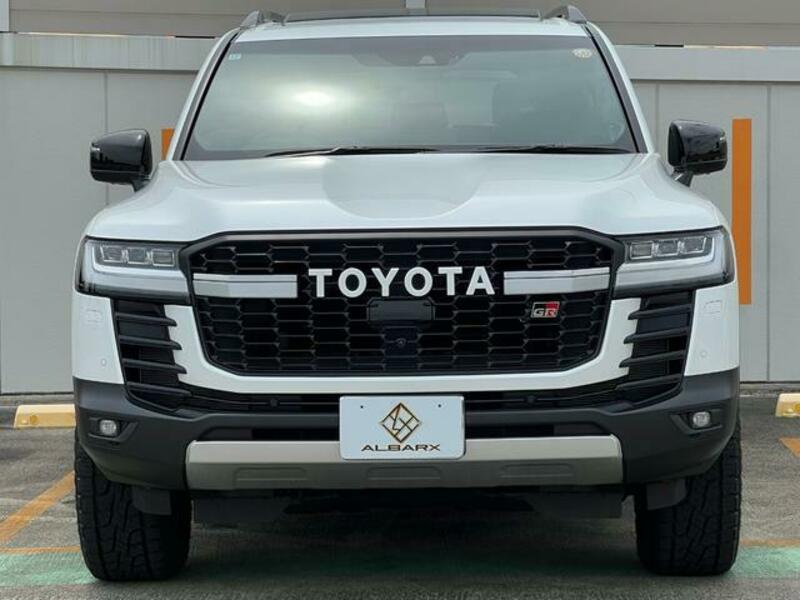 LAND CRUISER