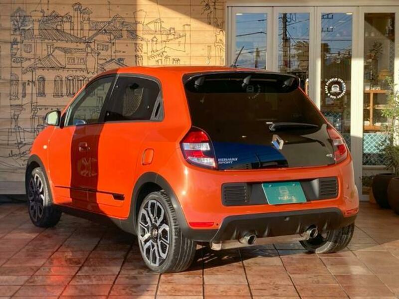 TWINGO