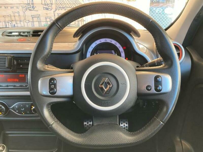 TWINGO