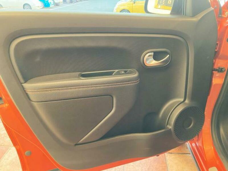 TWINGO