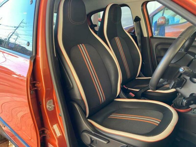 TWINGO