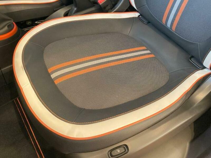 TWINGO