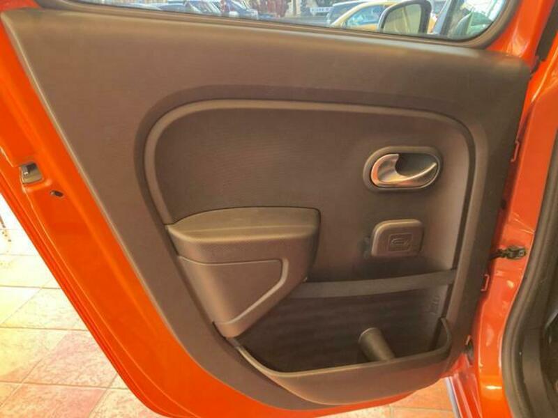 TWINGO