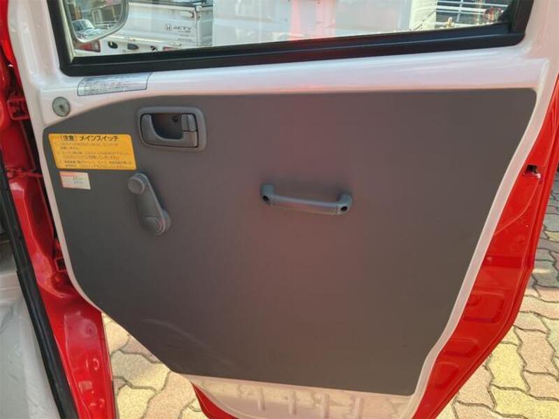 MINICAB TRUCK