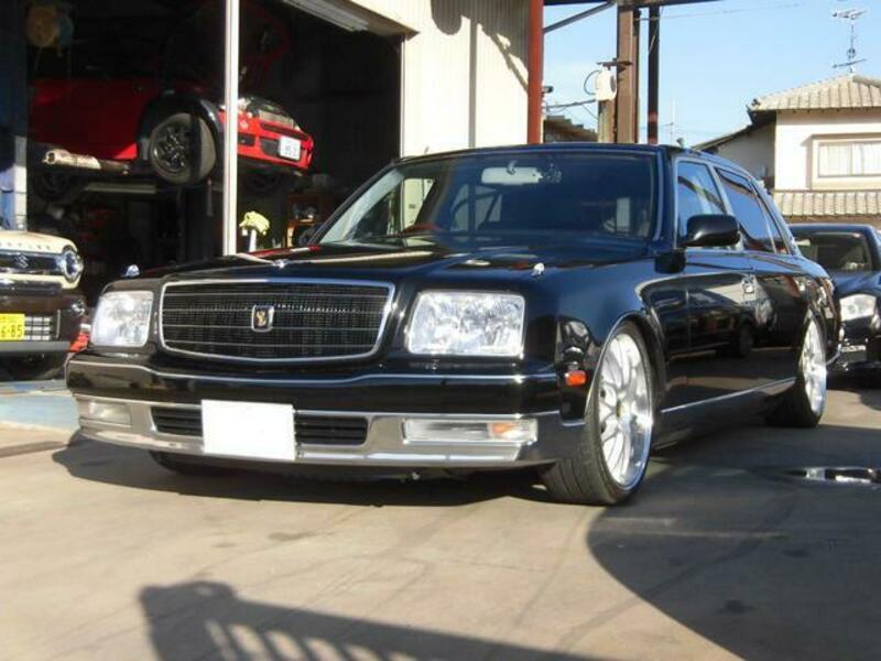 TOYOTA CENTURY
