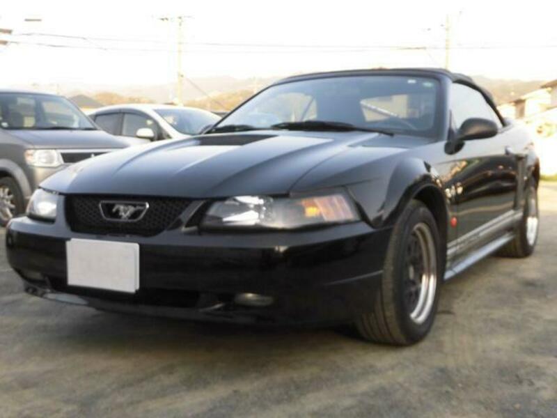 FORD MUSTANG