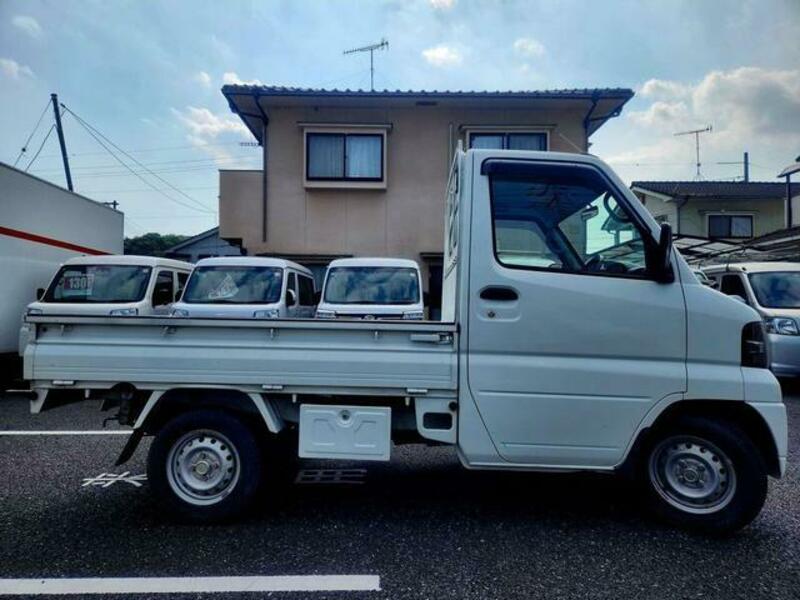 MINICAB TRUCK