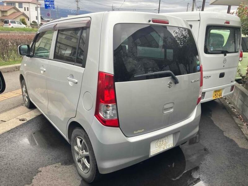 WAGON R