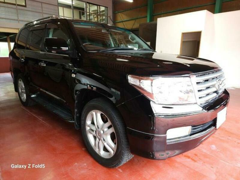 LAND CRUISER