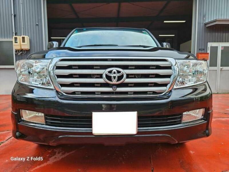 LAND CRUISER