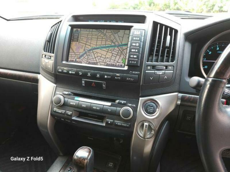 LAND CRUISER