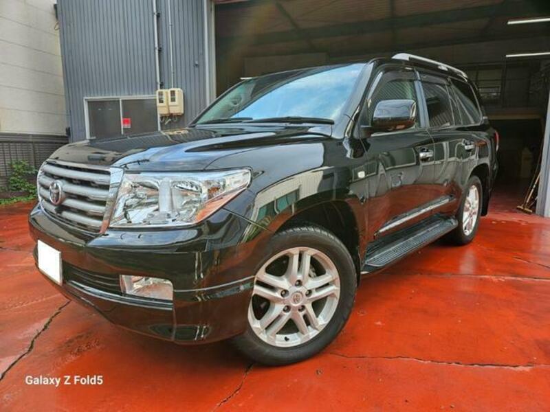 TOYOTA LAND CRUISER
