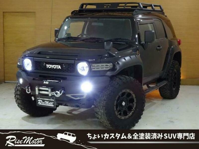 TOYOTA FJ CRUISER