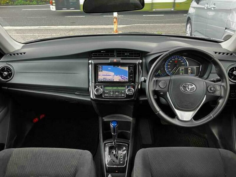 COROLLA AXIO