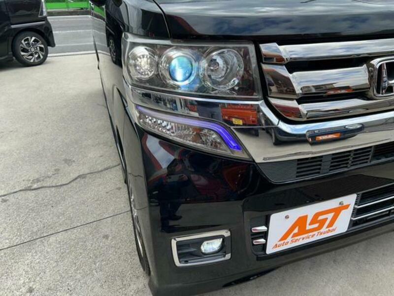 N BOX CUSTOM
