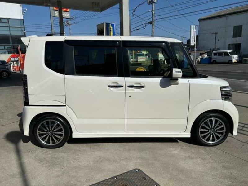 N BOX CUSTOM