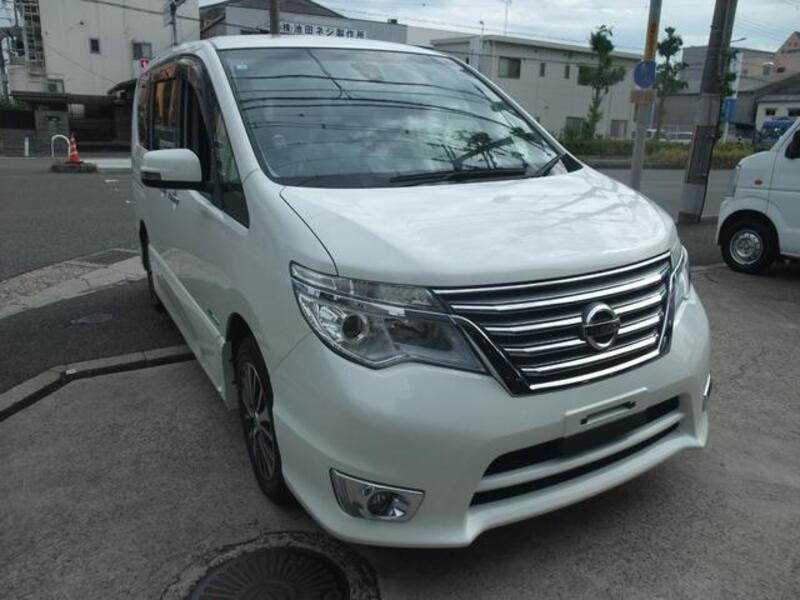 NISSAN SERENA