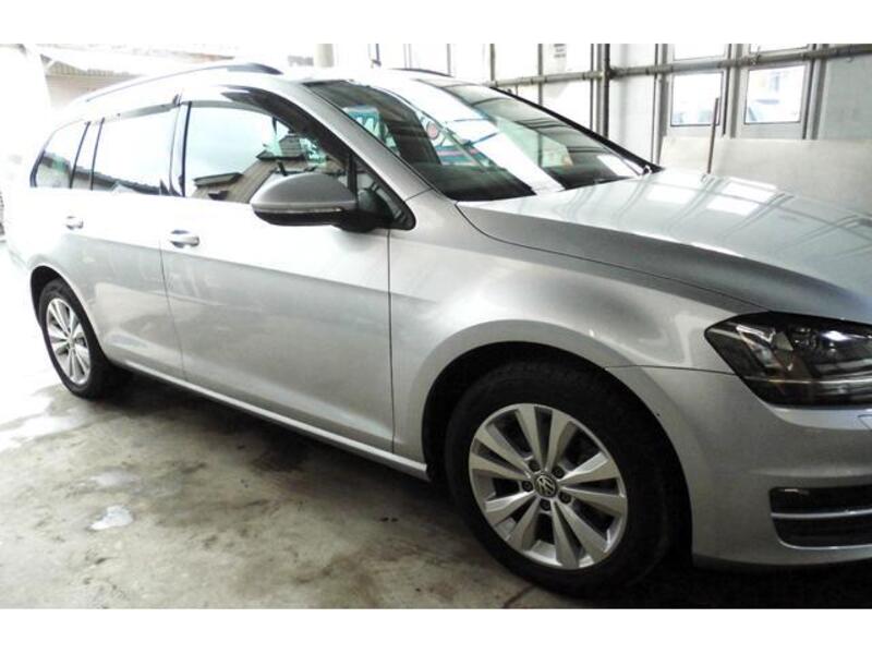 GOLF VARIANT