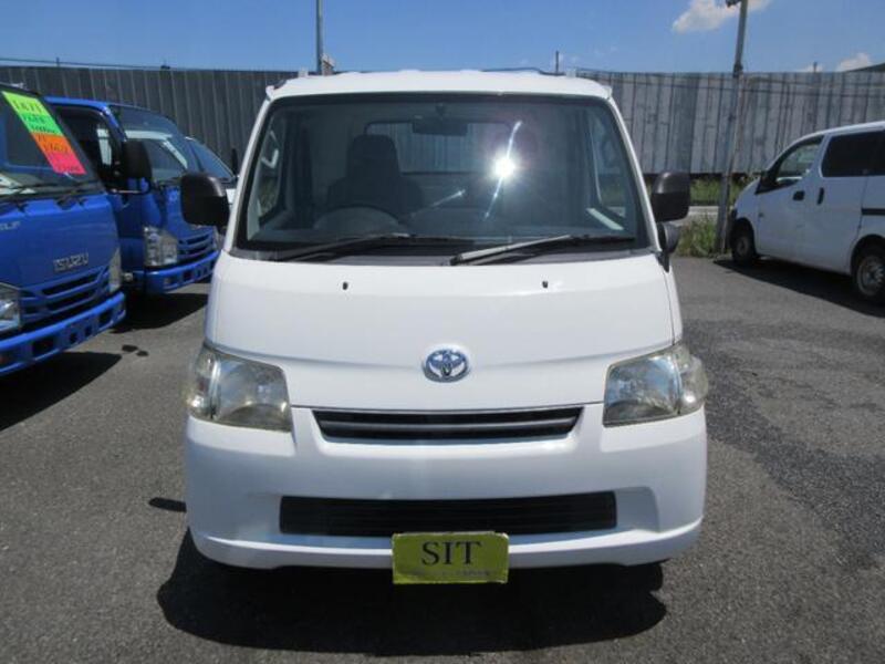 TOWNACE TRUCK