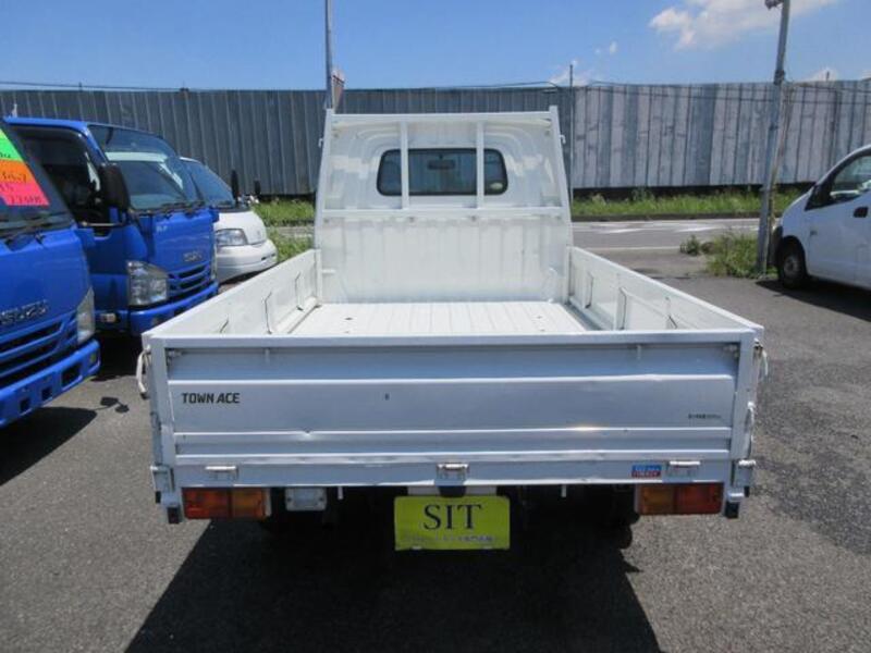 TOWNACE TRUCK